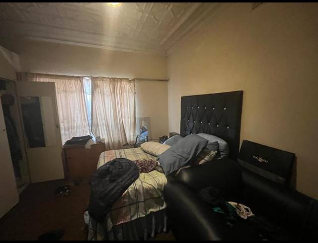 6 BEDROOM HOUSE FOR SALE IN ORANGE GROVE